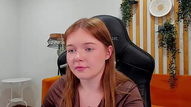 ElinaVale live