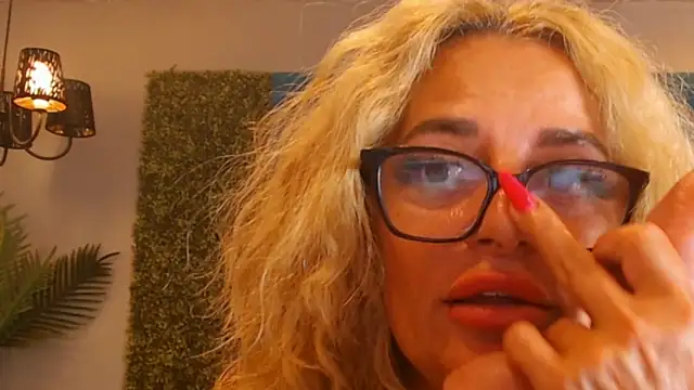ElviraZoi live