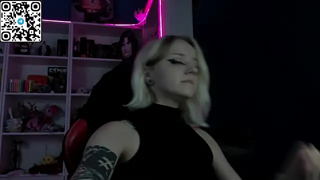 Holy_Mistress_S live
