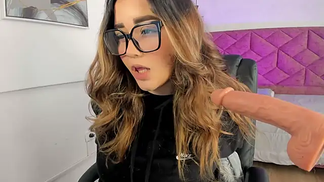 Lucia_star__ live