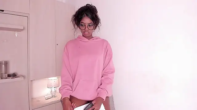 Stefannyevans_ live