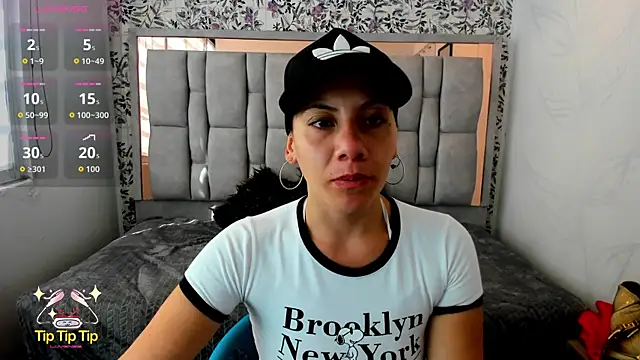 Abril_Fox__ live
