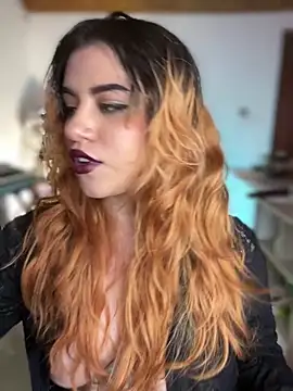 NikkiNix live