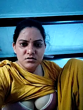Anushka_Singh0 live