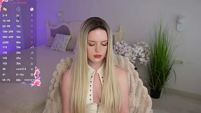 Milana_Moons live