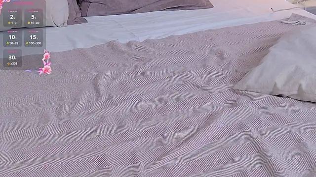 SelenaAlmond live