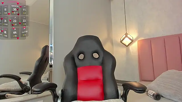 SUNNYCYRUS live