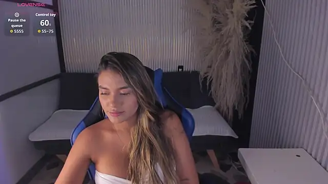 SophieWatson_ live