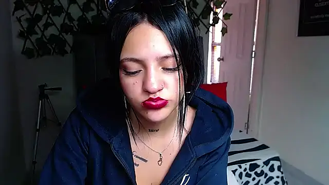 Violettasquirt live