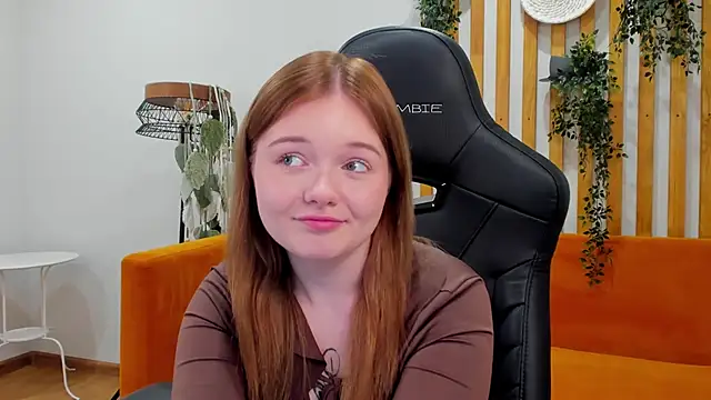 ElinaVale live