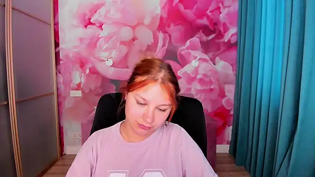 AngelinaLow live