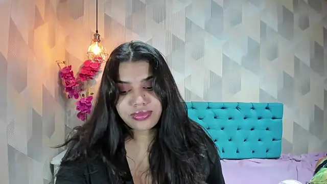LindaBreeS live