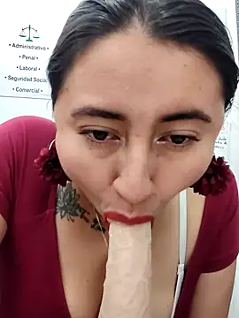 _Sarah-Office1 live