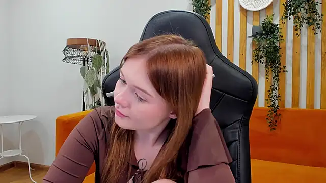 ElinaVale live