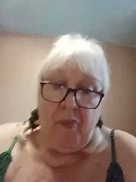 Alexia64231 live