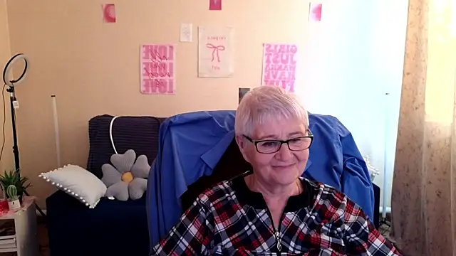 Sandra_Snowflake live