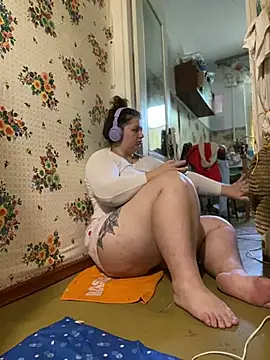 Nenssy555 live