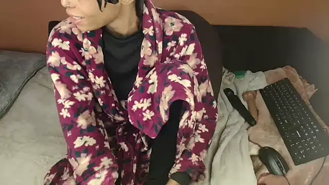 Tiny_Latifah live