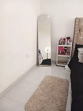 Rossiecameron_ live