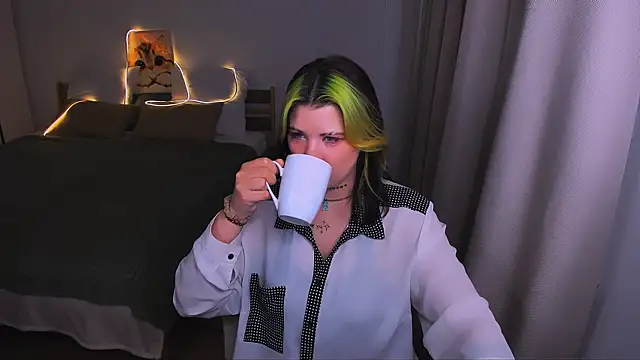AliceSpencery live