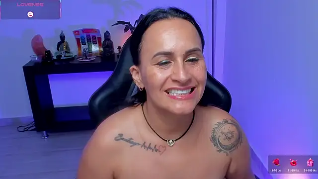 Sara_Charmy live