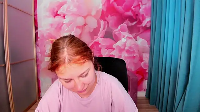 AngelinaLow live