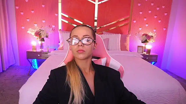 DoveLovee live