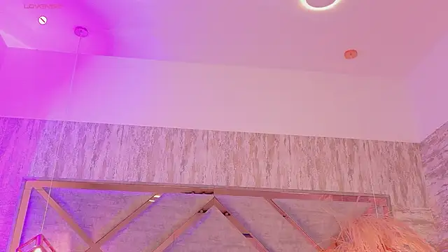 Hannah-Prada live