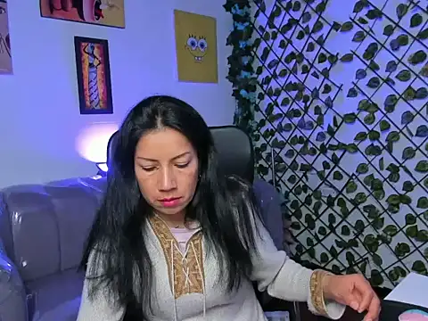 Megaan_Collins live