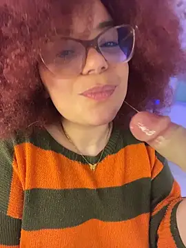 Leyah__ live