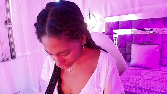 Queen_perla_ live
