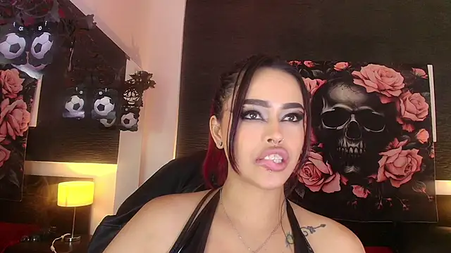 EvaaFoxxy1 live