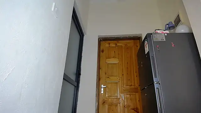 Curvy_Scarlet live