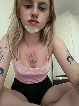 blondiedoll live