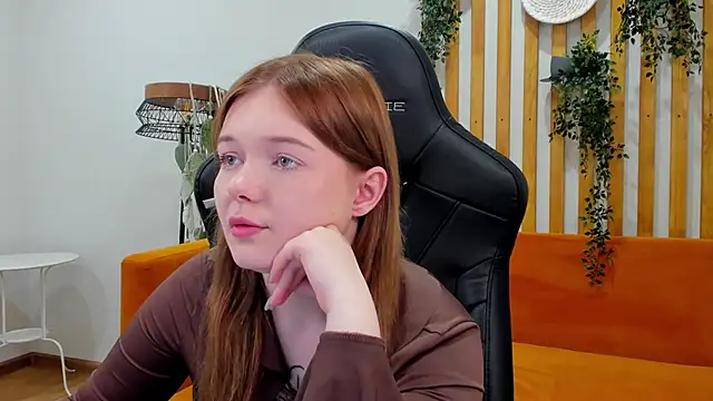 ElinaVale live