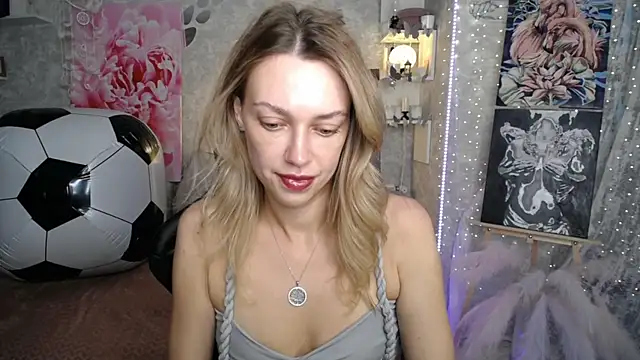 NickyAdamidi live