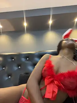 Chloebrunnie live