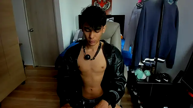 AliottTwink live