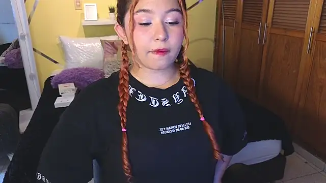 attenea_cutte live