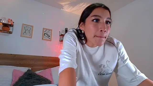 _Emmakiss_ live