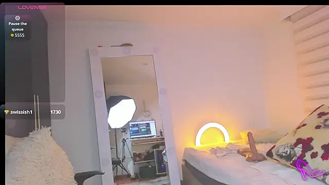 SharonVelvet live