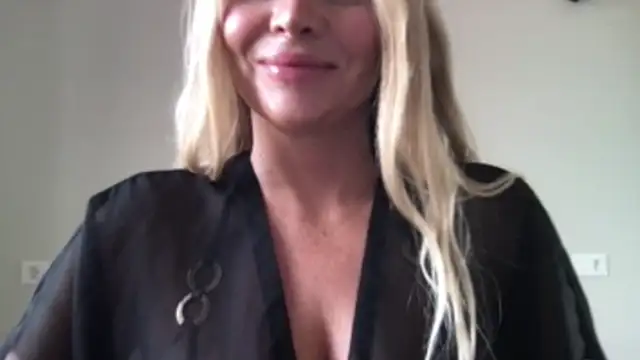 Chloeblond live