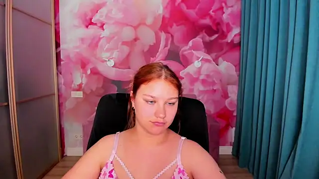 AngelinaLow live