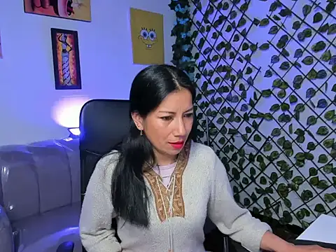 Megaan_Collins live