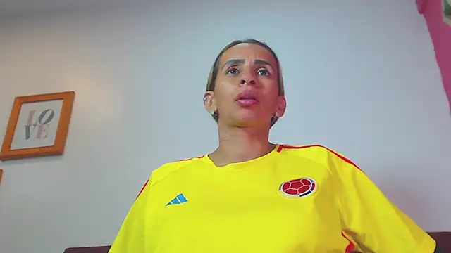 Amber_Moore live