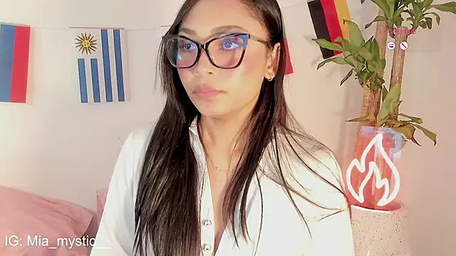 Mia_mystic_ live