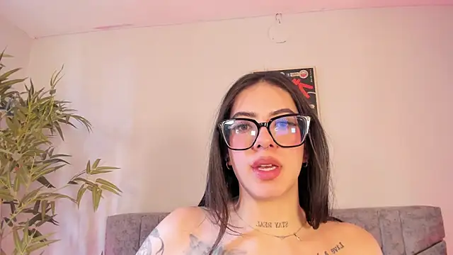 Alice_Vixen live