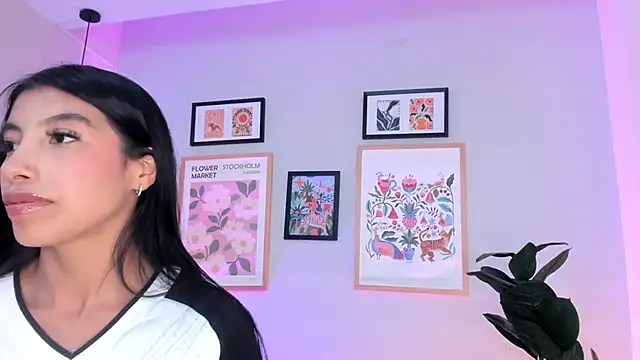 Tiffany_Low live