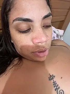 Morenacarioca3 live