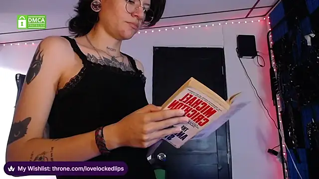 lovelockedlips live
